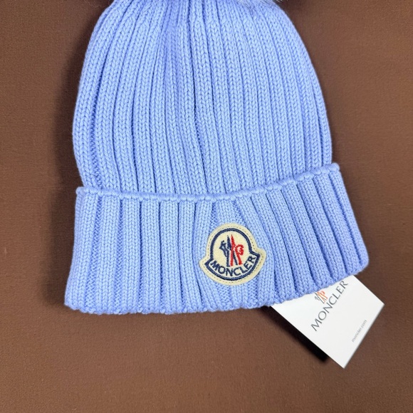Moncler Baby Blue Knit Beanie w/ Pom Pom – Women’s – New w/ Tags - Picture 2 of 5